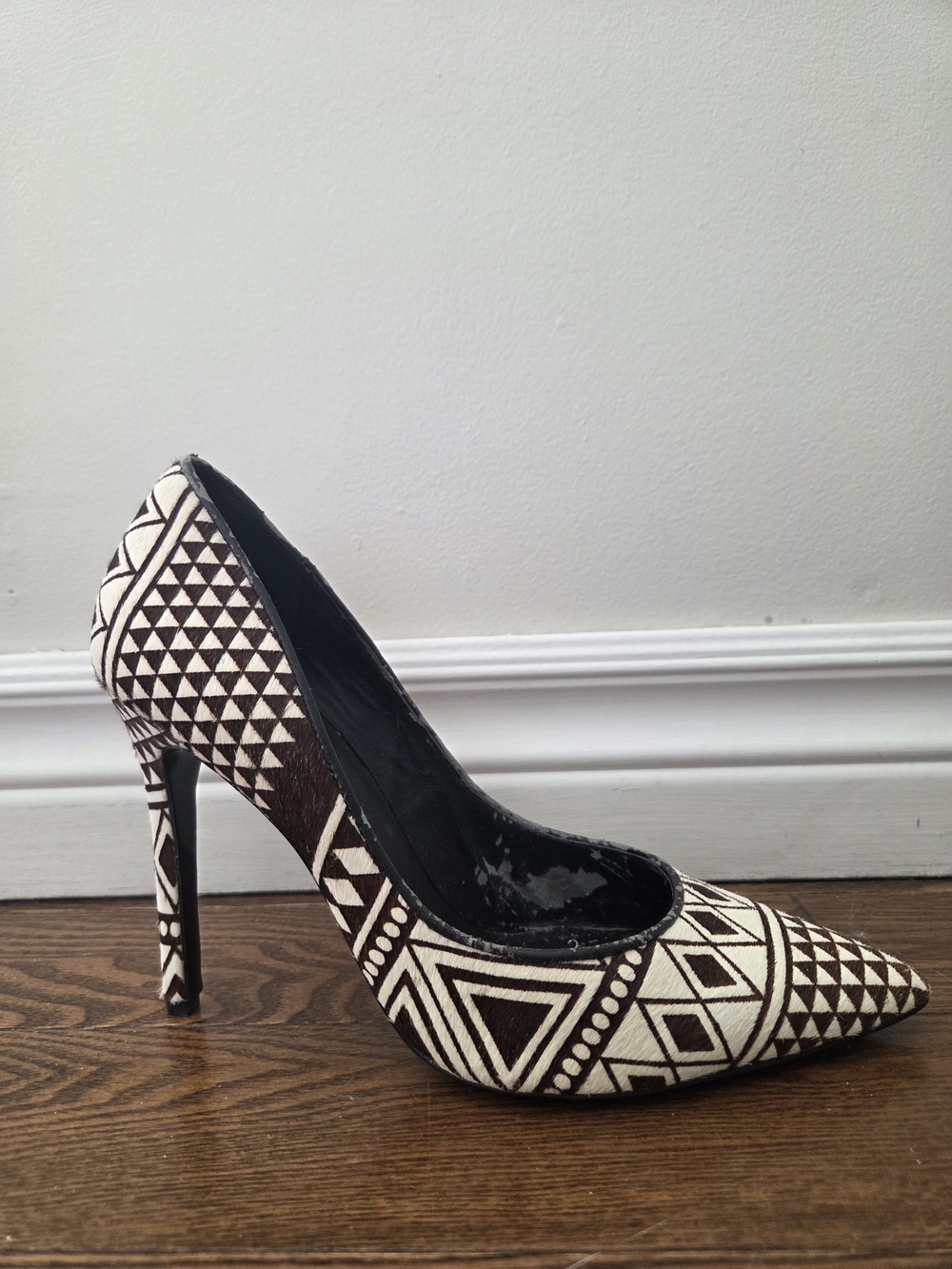 Kurt Geiger Barley Black & White Geometric Pattern High Heel Pumps Size EU 38